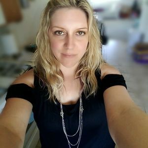 Meet your Posher, Cari